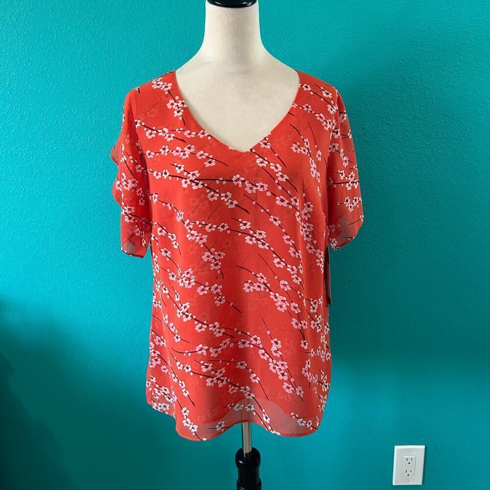NWT Cabi 5712 Cherry Blossom Split Sleeve Chiffon Top V-Neck Casual Size M
